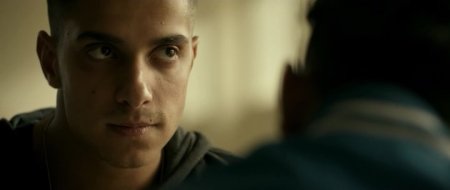 Черный (2015)